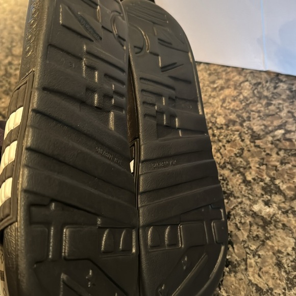 Adidas men’s adissage slides NIB 12 - Picture 6 of 8